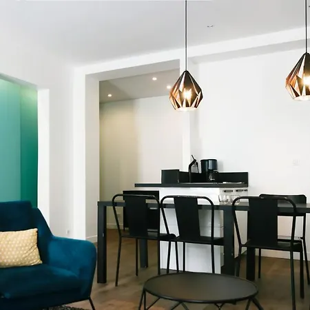 Elégant Dans Le Quartier Concorde à Appartamento *