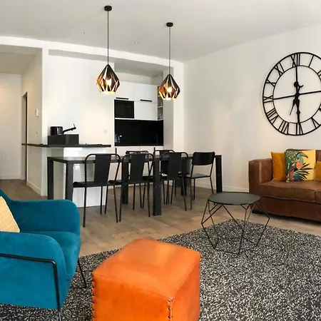 Elégant Dans Le Quartier Concorde à Appartamento *