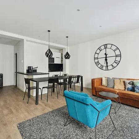 Elégant Dans Le Quartier Concorde à Appartamento *